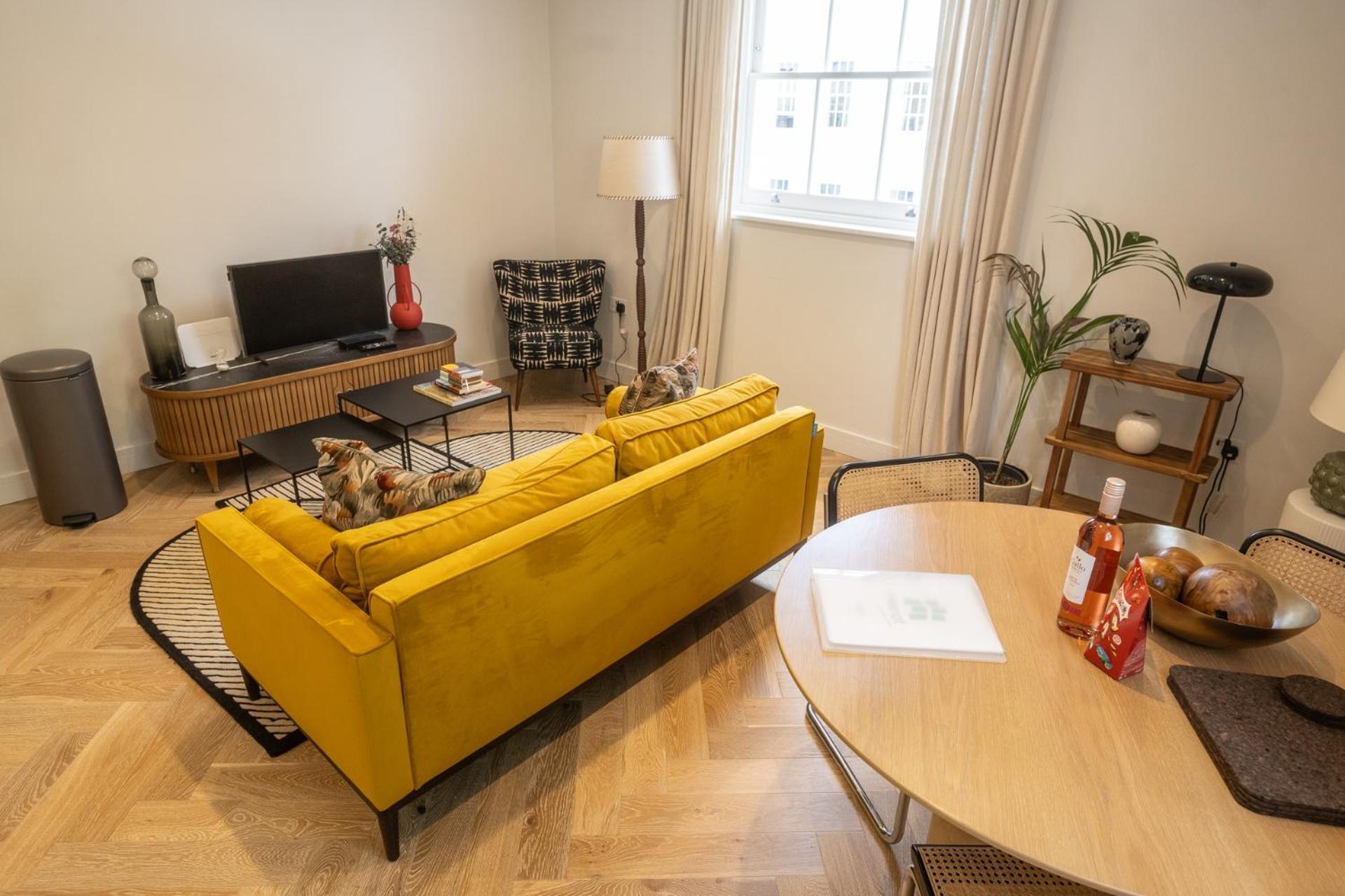 Modern, Stylish Newly Refurbished 2Nd Floor Apartment In Fitzrovia Londýn Exteriér fotografie