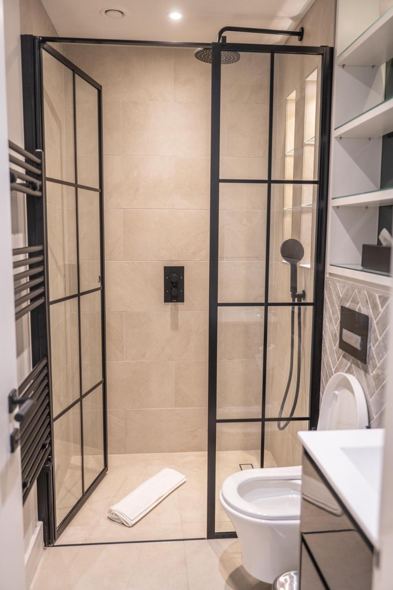 Modern, Stylish Newly Refurbished 2Nd Floor Apartment In Fitzrovia Londýn Exteriér fotografie